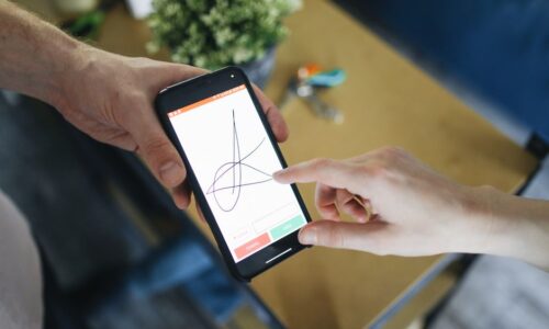 福岡の店舗が公式LINEのリッチメニューと予約フォームを活用して予約管理を自動化している画面イメージ